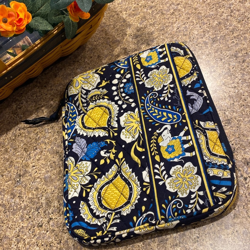 Vera Bradley Tablet Zip Quilted Soft Case Ellie Blue Floral Elephant Pattern